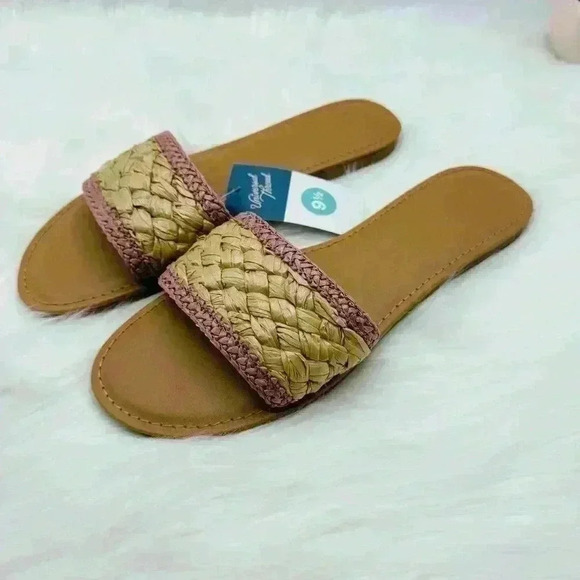 Women's Dez Woven Slide Sandals - Universal Thread, Rose Pink, size 9.5 - Picture 5 of 8